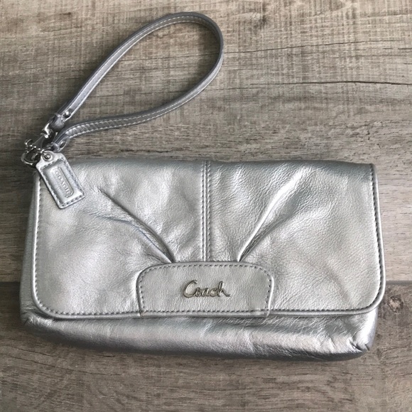 Coach Wristlet - Picture 1 of 6